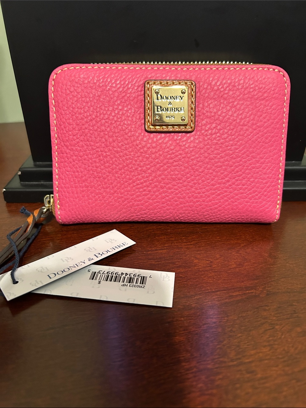 Dooney and Bourke Pebble Grain Medium Zip Around Wallet